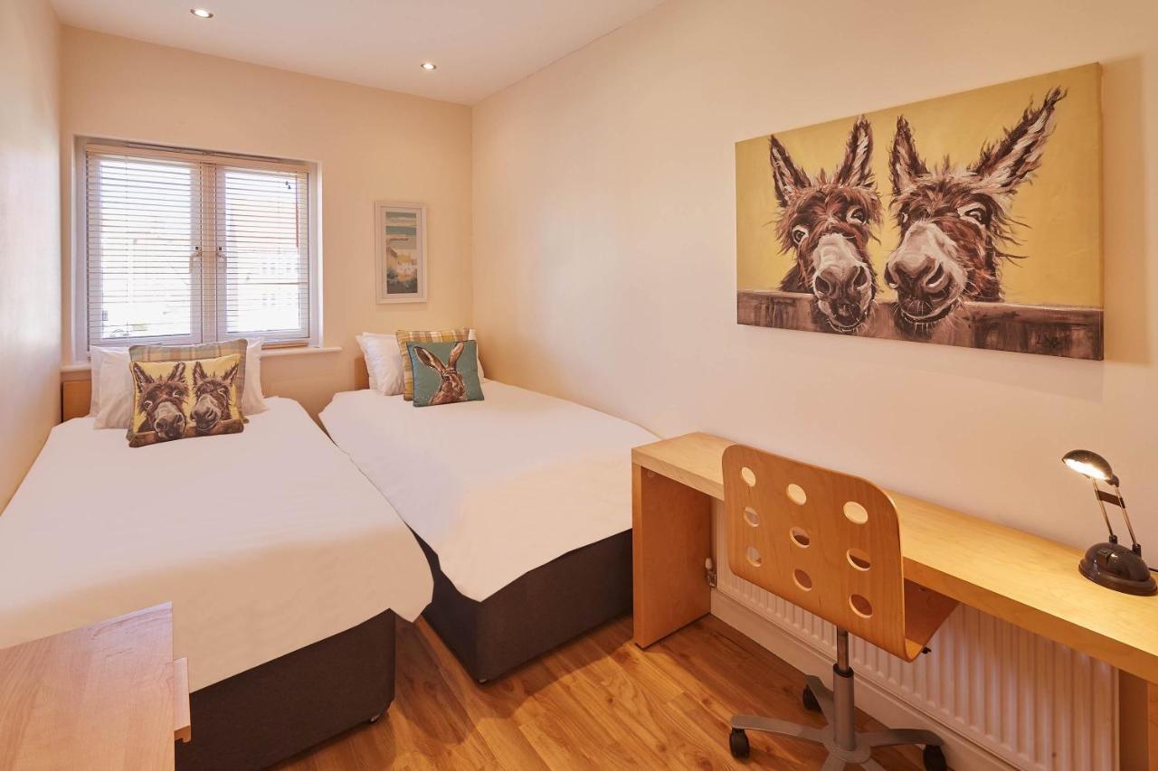 Host & Stay - The Scuttlebutt Townhouse ويتبي المظهر الخارجي الصورة
